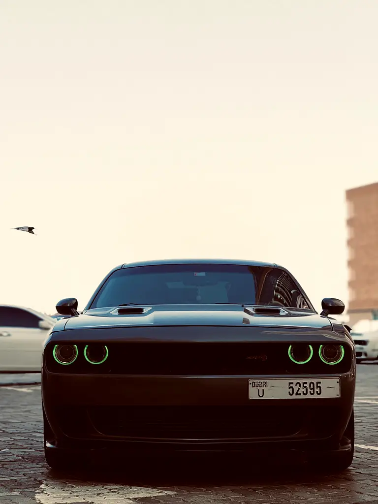 Dodge Challenger 2012 — photo 1 of 4