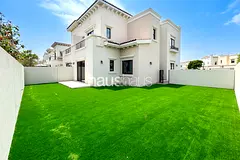 Corner Unit | Single Row | Large Plot