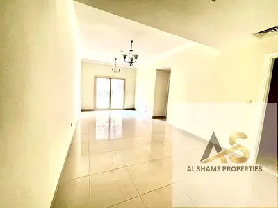 Spacious / 3 BHK / Balcony / Parking