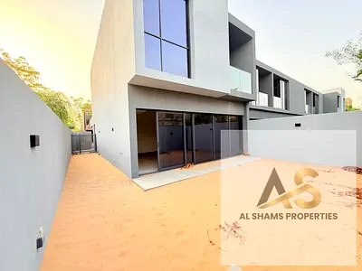Premium 3BR Corner Townhouse | Extra Space | Family-Friendly