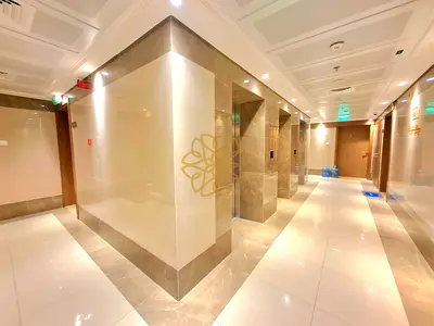 2BHK LOOKS NEW INCLUDED PARKING