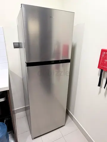 Singl-door stainless top-freezer refrigerator — Midea 266L