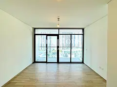 Unfurnished 1BR | Middle floor | Community View