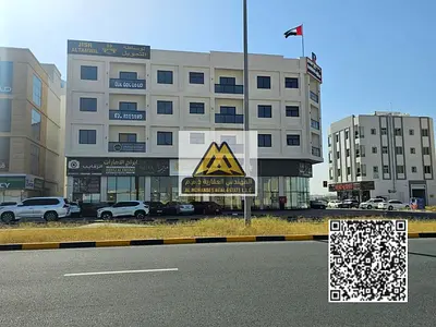 بناية مميزة سكني تجاري بموقع استراتيجي على شارع رئيسي يفصل بين الرقايب والعالية، مناسبة للاستثمار بعائد قوي