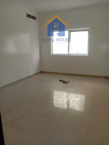 One bedroom and living room in Khan with an open view