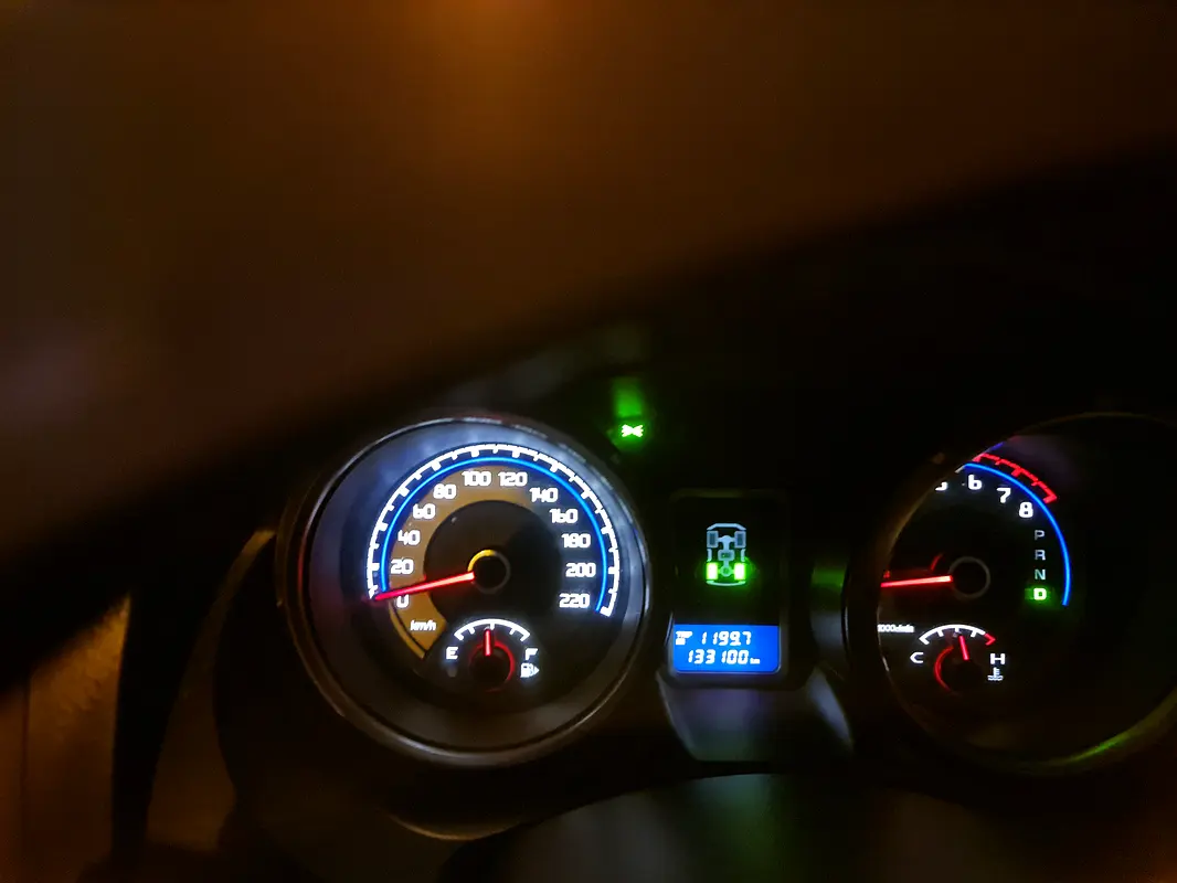 Mitsubishi Pajero 2009 — photo 1 of 3