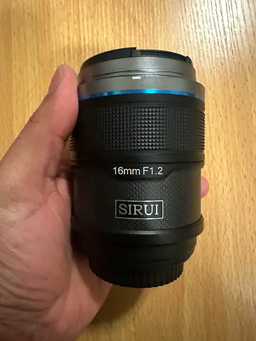 Sirui 16mm f/1.2 Autofocus Lens