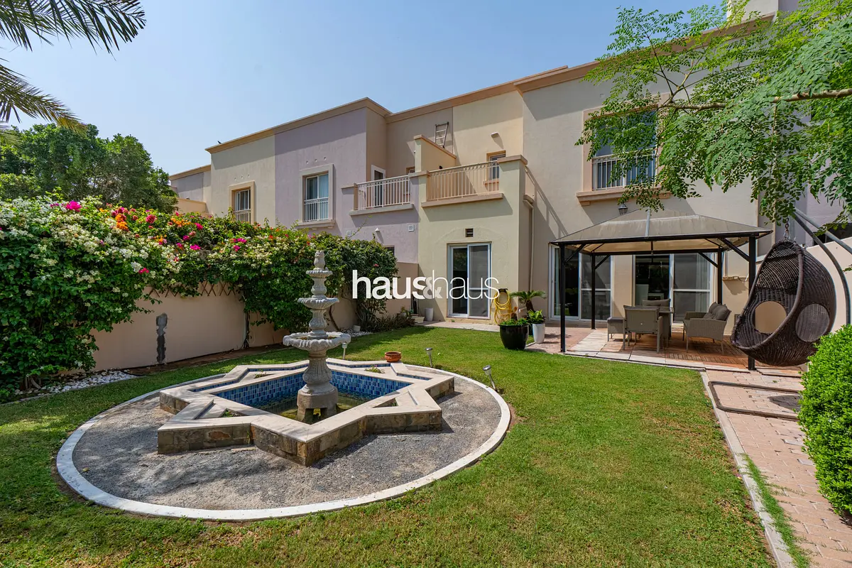 Tranquil Community | Sleeps 8 | Best for Families