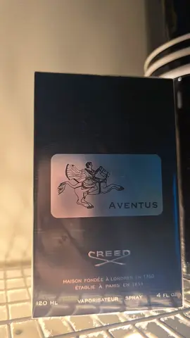 Urgent sell  brand new 100%original Creed Aventus perfume