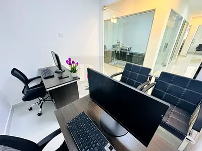 Boost Your Professional Image with Our Impressive Office Space Options