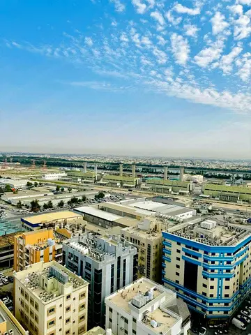 With one month free and free parking, payable in 6 installments, security deposit by cheque