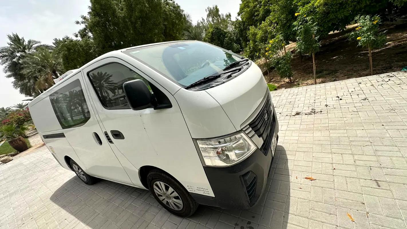 Nissan Urvan 2024 — photo 1 of 7