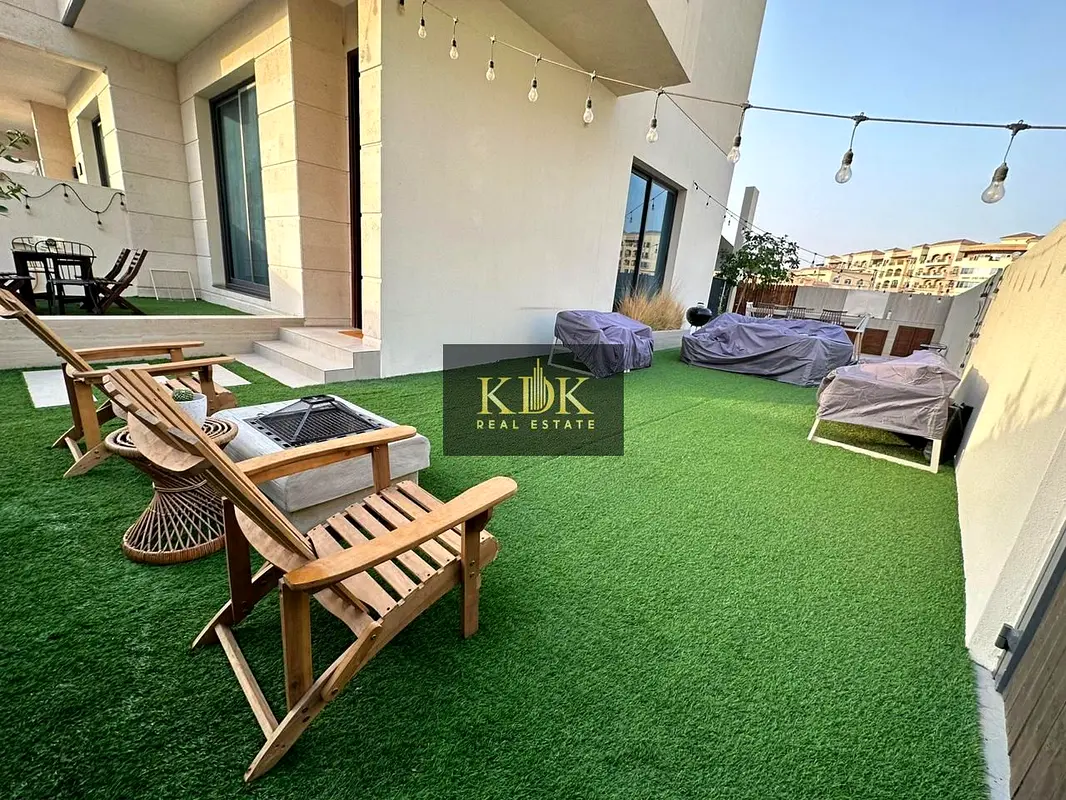 Corner Villa | Pool and Gym Access | Furnished