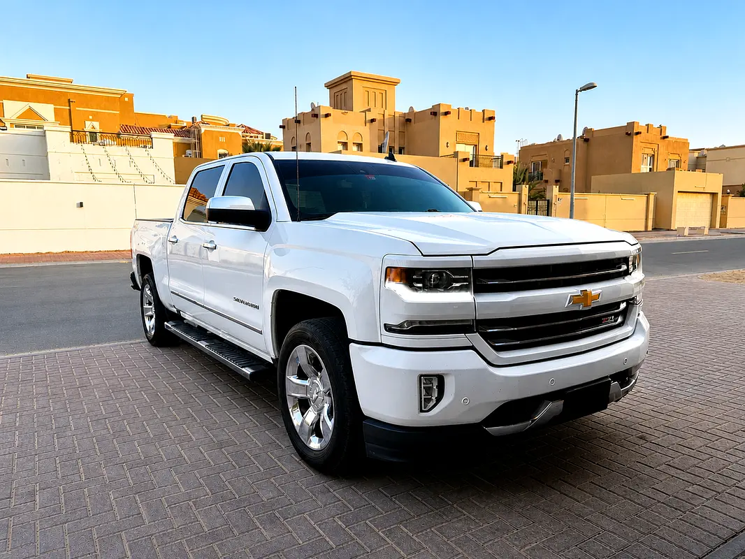 Chevrolet Silverado 2016 — photo 1 of 8