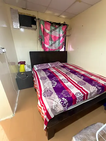 Near max metro family room furnished attached bathroom and kitchen metro only walking distance