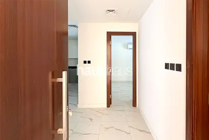 Landscaped | Middle Unit | All Appliances