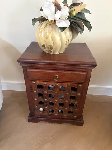 Solid Wood End Table with storage