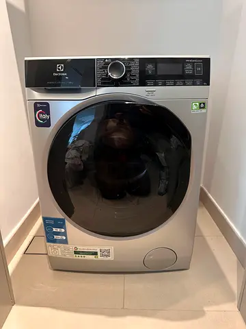 Electrolux 10kg Front Load Washer - Excellent Condition