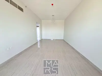 Spacious 2 bedroom with balcony | Close to Mosque 🕌