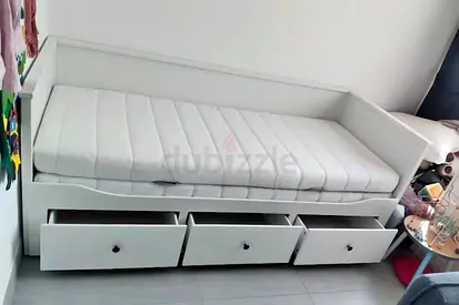 IKEA Hamnes Day bed with 3 storage drawers underneath and with 2 IKEA mattresses