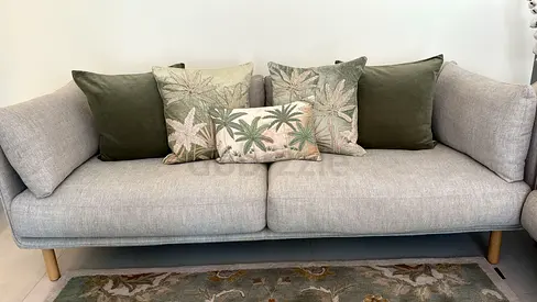 Crate and Barrel Sofa set
In excellent conditions like new