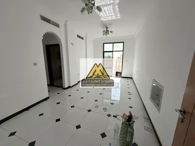 شقة غرفة وصالة للإيجار السنوي في الروضة 3 عجمان بلكونة 2 حمام غرفة ماستر تكييف مركزي موقع مميز شارع الخرطوم
