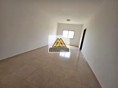 استوديو بمساحة كبيرة جداً للإيجار السنوي - الجرف، عجمان (قرب الجامعة ومخرج دبي) سكن مثالي بمساحة استثنائية وموقع استراتيجي تقدمه لكم شركة المهندس للعق
