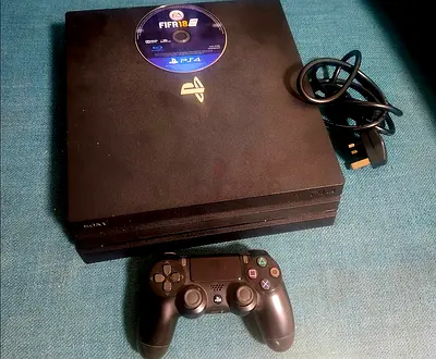 Sony PlayStation 4 Pro 1TB Bundle (CUH-7116B) with controller and Fifa 18 Game.