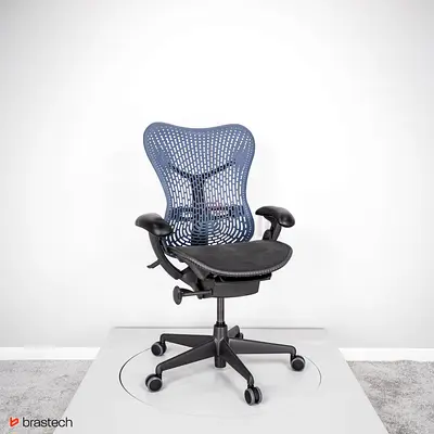 Herman Miller Mirra 2 Office Chair Excellent Condition