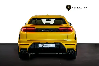 2025 Lamborghini URUS photo 5