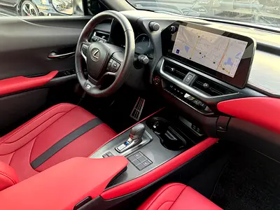 صورة 7 لـ 2024 Lexus UX-SERIES
