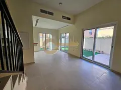 NEAR POOL PARK | SPACIOUS LAYOUT | SINGLE ROW