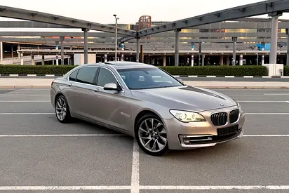 AGMC Service History / Low Mileage | BMW 740Li Luxury 2015 GCC Specifications ( Single Owner )