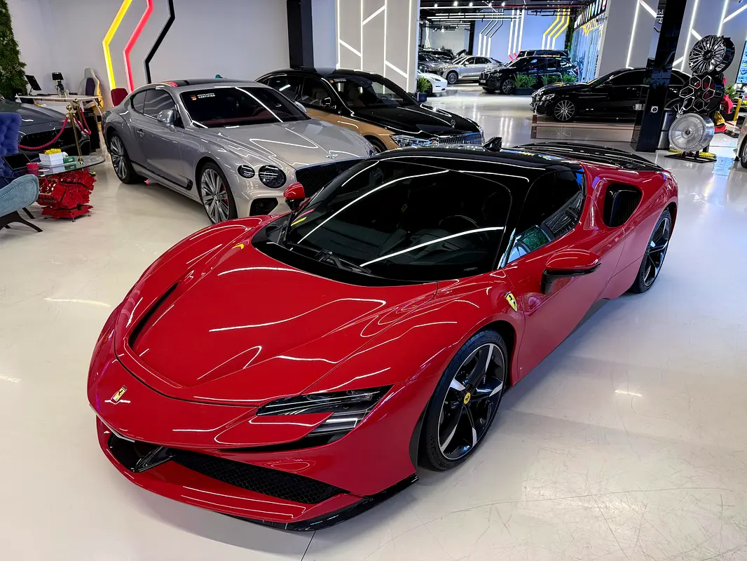 Ferrari SF90 Stradale 2021 — photo 1 of 18