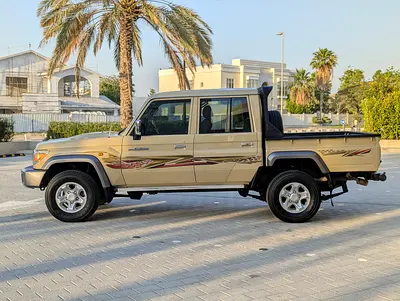 صورة 17 لـ 2016 Toyota LAND CRUISER 70 SERIES