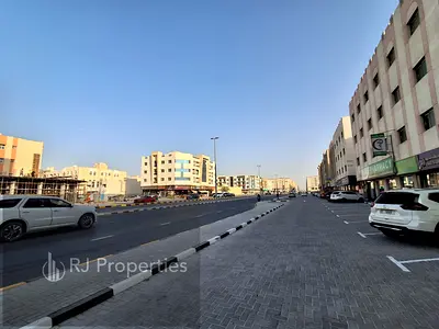 Prime location - family area - close to E311 - suitable for All kinds of businesses