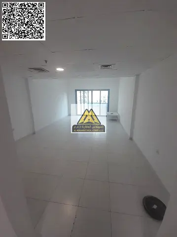فرصة مميزة للإيجار السنوي في الراشدية عجمان داخل أبراج الفالكون، استوديو مع بلكونة وباركن مجاني، يتميز بموقع حيوي قريب من جميع الخدمات وسهل الوصول إلى