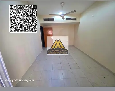 شقة مميزة بمساحة واسعة جدًا وتشطيب جيد، تضم غرفتين وصالة واسعة مع بلكونة كبيرة وإضاءة وتهوية ممتازة. تتميز الشقة بتوزيع داخلي عملي وصالة منفصلة
