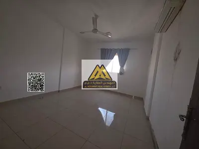 غرفة وصالة واسعة جدًا في الروضة 2 بموقع مميز وبلكونة بإطلالة مفتوحة، مساحة كبيرة، إيجار 32,000 درهم سنويًا، دفع 4 أو 6 دفعات.