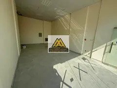 Brand new shop, first use, located in a new building with excellent space and high-quality finishing