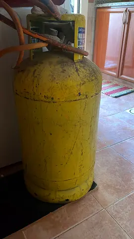 Sharjah Yellow Gas Cylinder Big Urgent sale