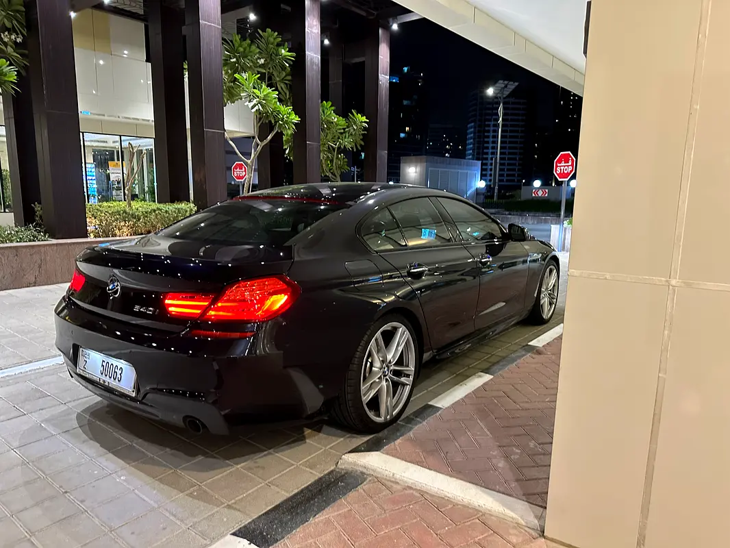 BMW 6-Series 2013 — photo 1 of 10