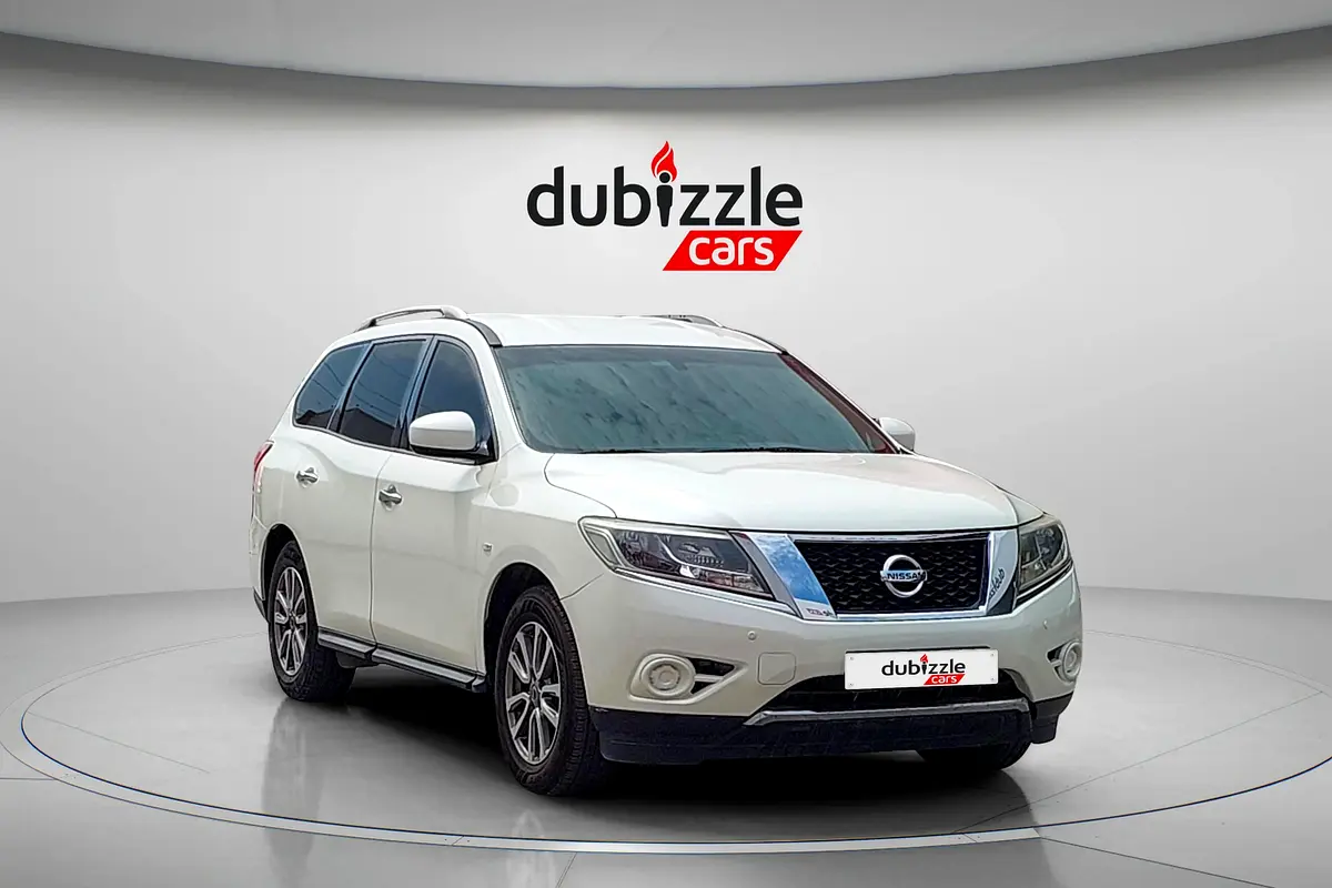 Nissan Pathfinder 2016 — photo 1 of 14