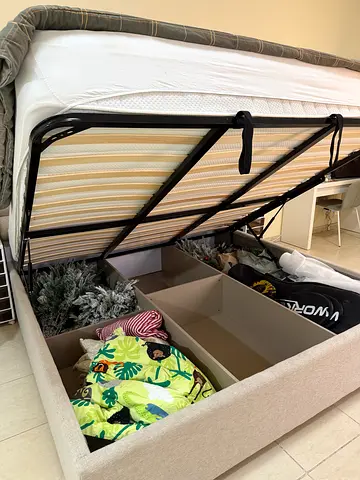 Storage Ottoman Bed Frame with Lift-Up Slats - King/Queen (used)