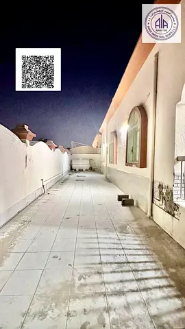 فيلا فاخرة مكونة من 5 غرف نوم رئيسية متاحة للإيجار في المواهيات 2 عجمان