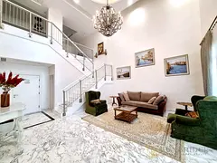 High End | Spacious | Upgraded Penthouse