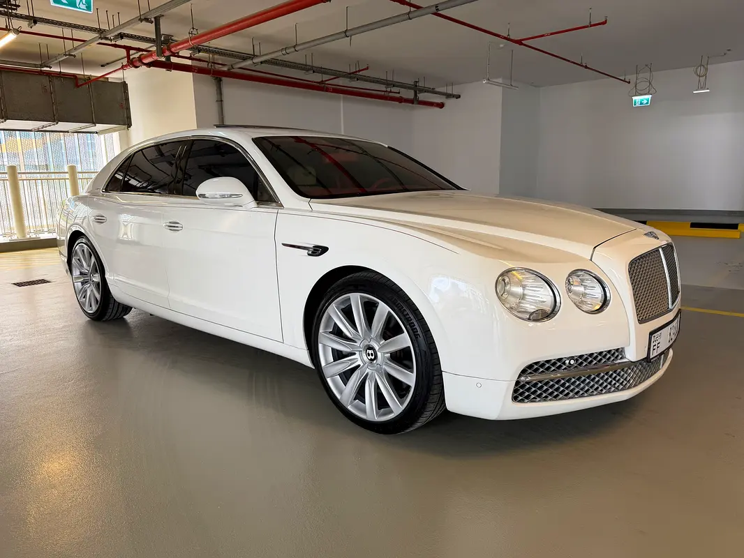 Bentley Flying Spur 2014 — photo 1 of 20