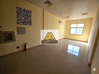 استديو مساحة كبيرة جدا | طابق أرضي | مطبخ شبه منفصل | بناية جديدة | سهل الدخول والخروج للشارقة ودبي