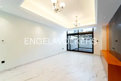 Upgraded | Pool & Park Views | Good Quality