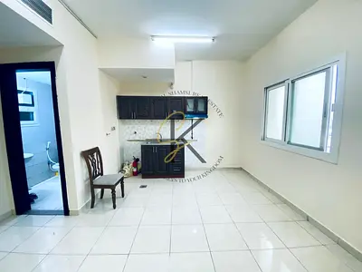Lavish studio available in muwaliah Full of family building for contact Babar